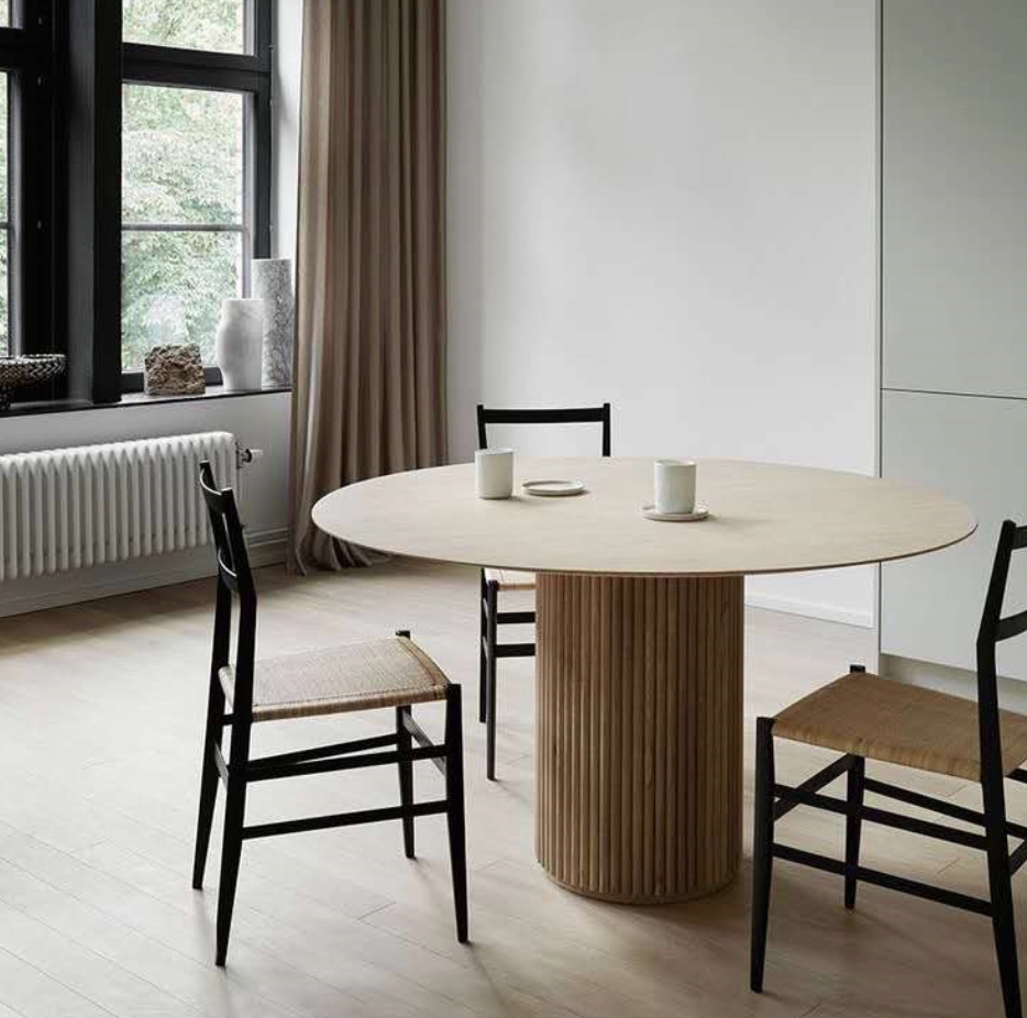 Round Pedestal Dining Table